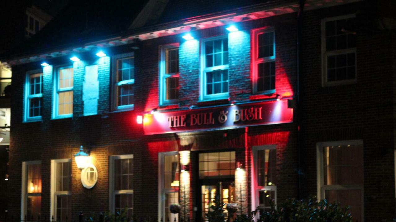 The Bull And Bush Hotel Kingston Kingston upon Thames  Exterior photo