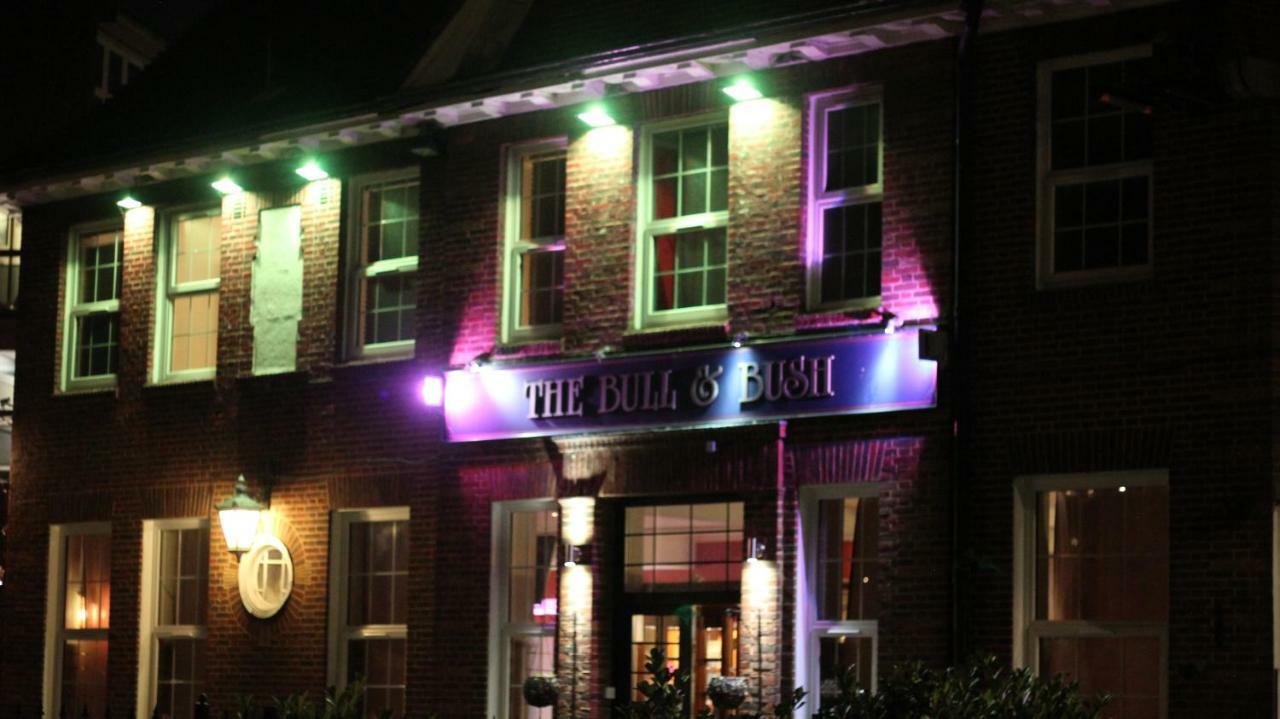The Bull And Bush Hotel Kingston Kingston upon Thames  Exterior photo